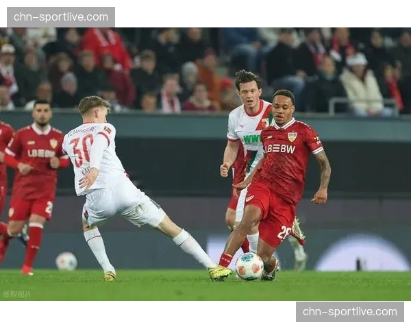 汉堡对阵奥格斯堡：保级压力下的关键战役